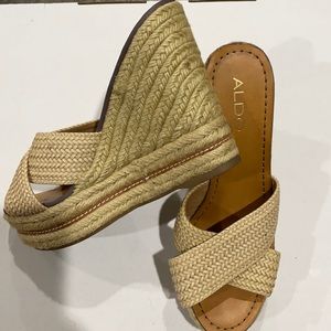 Aldo Beige Jute Wedges Size 8.5